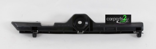 TO SUIT TOYOTA HILUX HILUX UTE  FRONT BAR SLIDE  RIGHT - BRAND NEW RIGHT HAND SIDE FRONT BAR SLIDE/BRACKET TO SUIT TOYOTA HILUX 2WD/4WD MODELS BETWEEN 2/2005-7/2011
 - New quality car parts & auto spares online Australia wide with the convenience of shopping from your own home. Carparts 2U Penrith Sydney