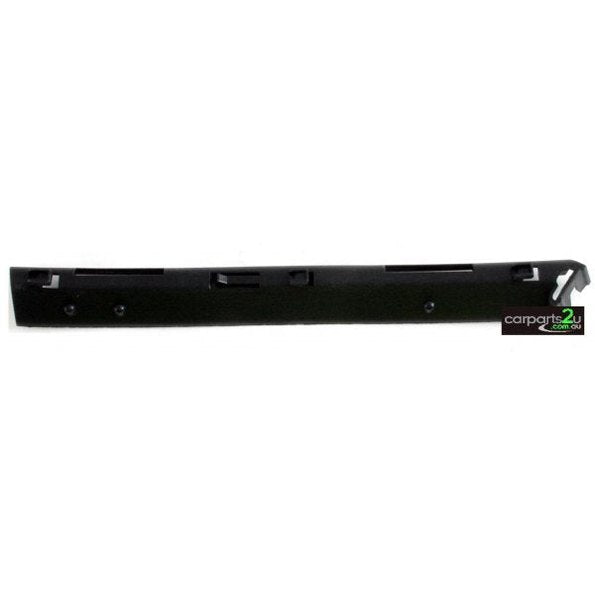 LEFT FRONT BAR SLIDE TO SUIT HOLDEN COMMODORE VY VZ 9/2002–9/2007