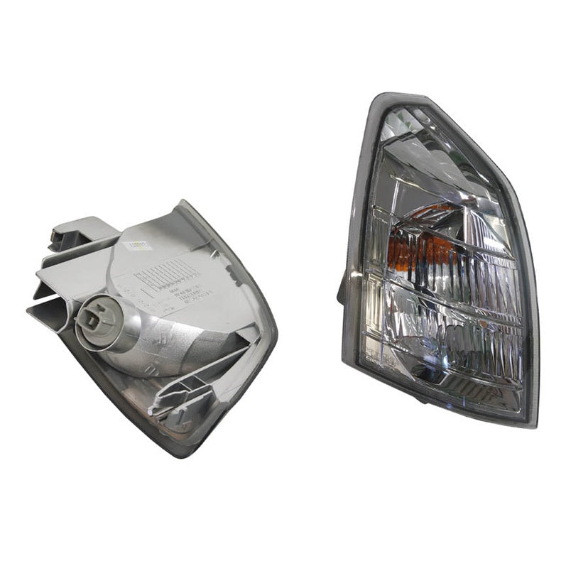 RIGHT FRONT CORNER LIGHT TO SUIT NISSAN X-TRAIL T30 WAGON 9/2001–9/2007