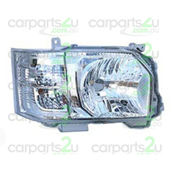 RIGHT HEAD LIGHT TO SUIT TOYOTA HIACE TRH KDH VAN 12/2013–2/2019