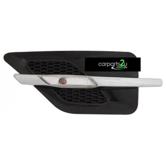 LEFT GUARD SIDE INDICATOR TO SUIT HOLDEN COMMODORE VZ SS 8/2004–7/2006