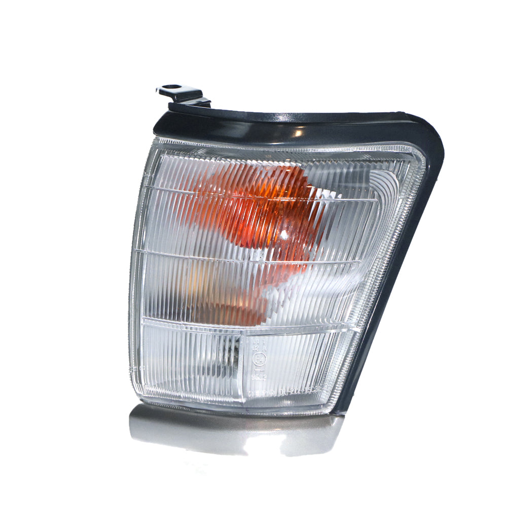 LEFT FRONT CORNER LIGHT TO SUIT TOYOTA HILUX 4WD UTILITY 8/1997–9/2001