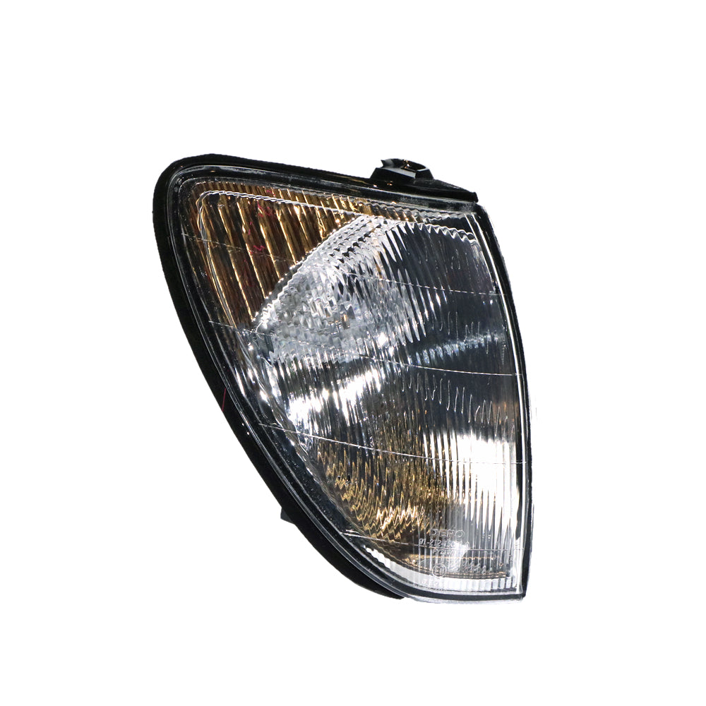 RIGHT FRONT CORNER LIGHT TO SUIT TOYOTA LANDCRUISER 100 SERIES WAGON 1/1998–5/2005